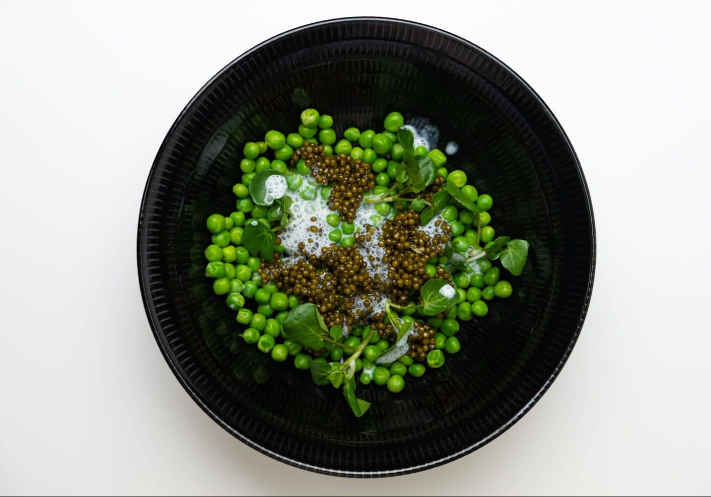 Gebutterte grüne Erbsen mit Imperial Caviar und Kefir - Imperial Caviar ...